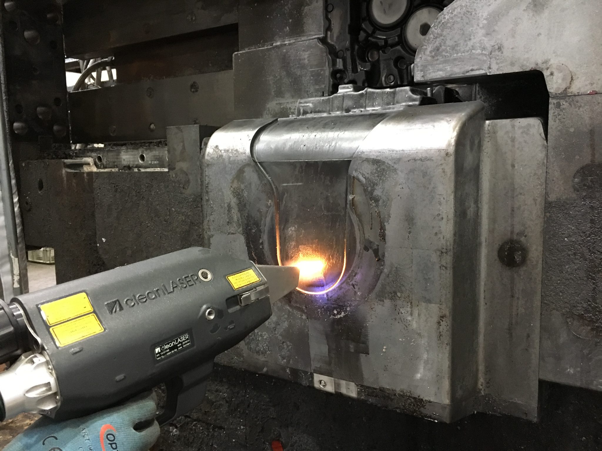 Industrial cleaning services with laser technology cleanLASER